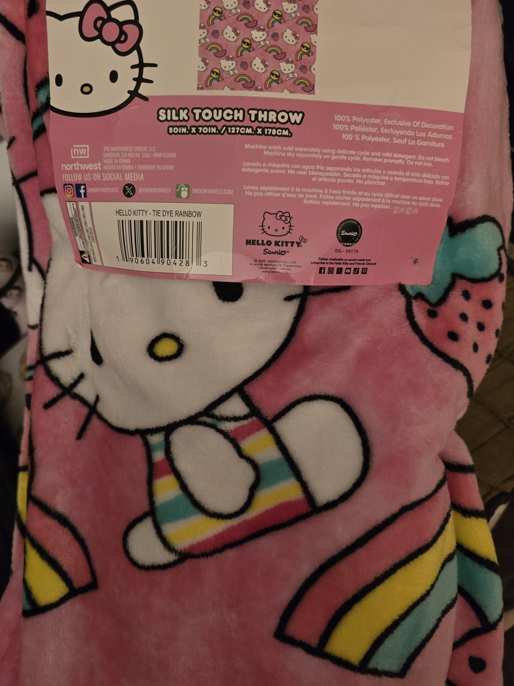 Hello Kitty Pink Rainbow & Fruit Plush Throw - Picture 2 of 3